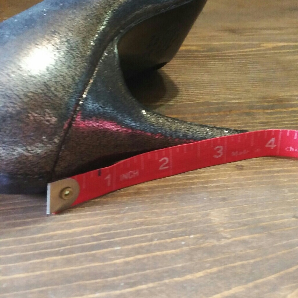 Metallic Gunmetal Gray Heels - size 8 - Picture 8 of 8